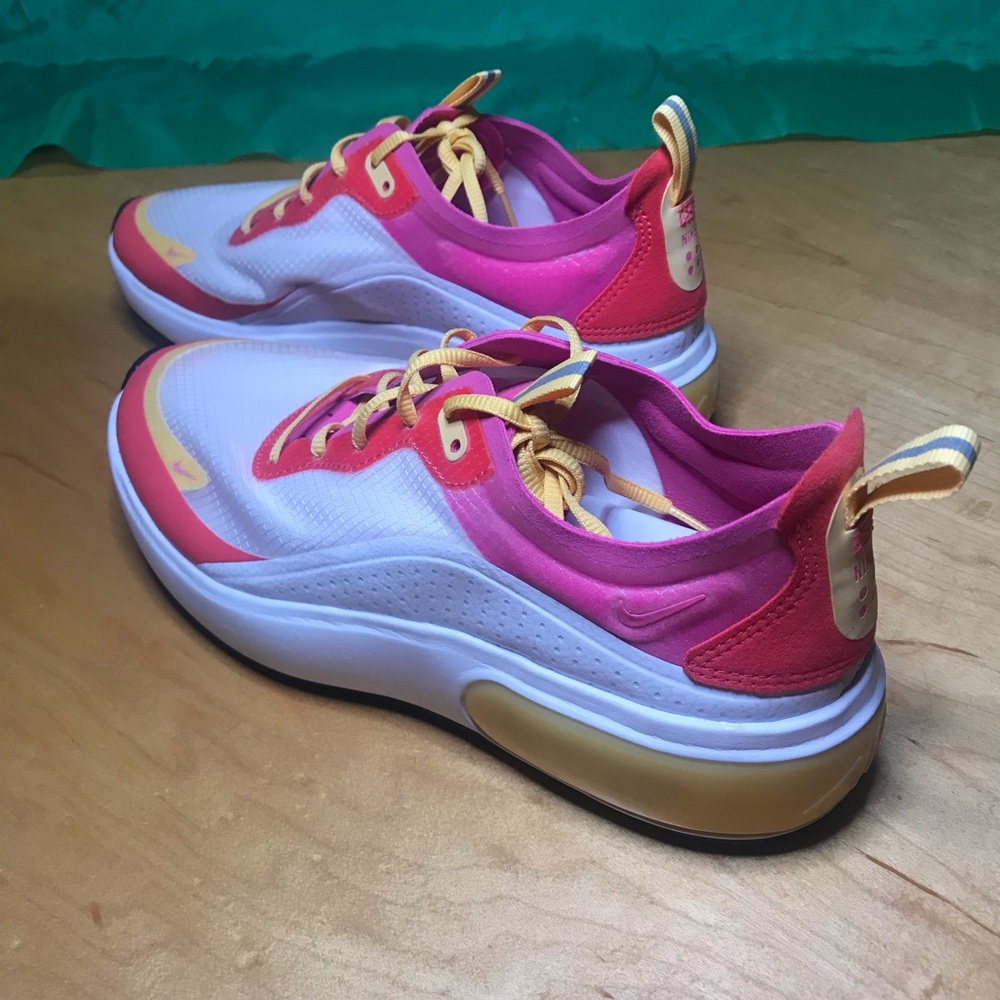 Nike Women’s Air Max Asia SE Laser Fuchsia White and Pink Sneaker Size 8 - Picture 10 of 10